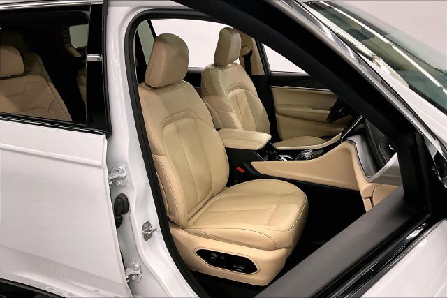 Used 2022 Bright White Clearcoat Jeep Limited image 8