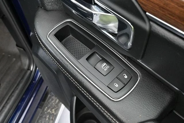 Used 2016 Blue Ram Laramie image 43