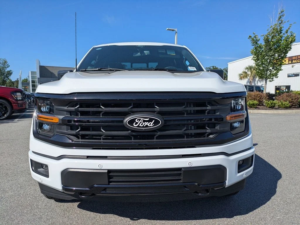 New 2026 Oxford White Ford XLT image 9