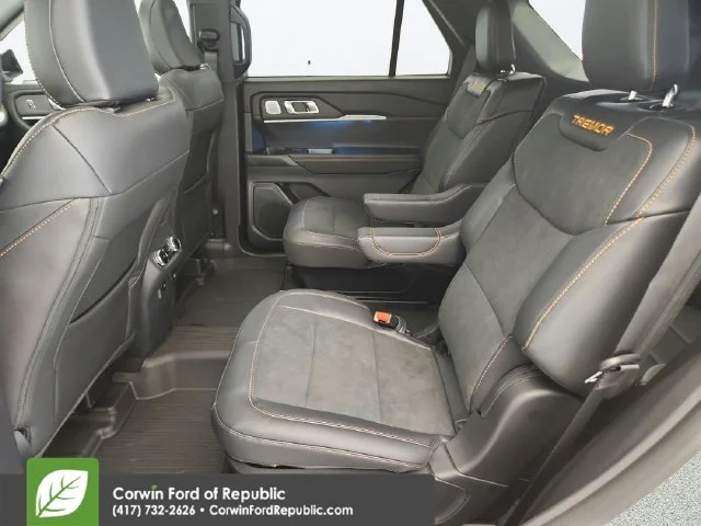 New 2026 Star White Metallic Tri-Coat Ford Tremor® image 28