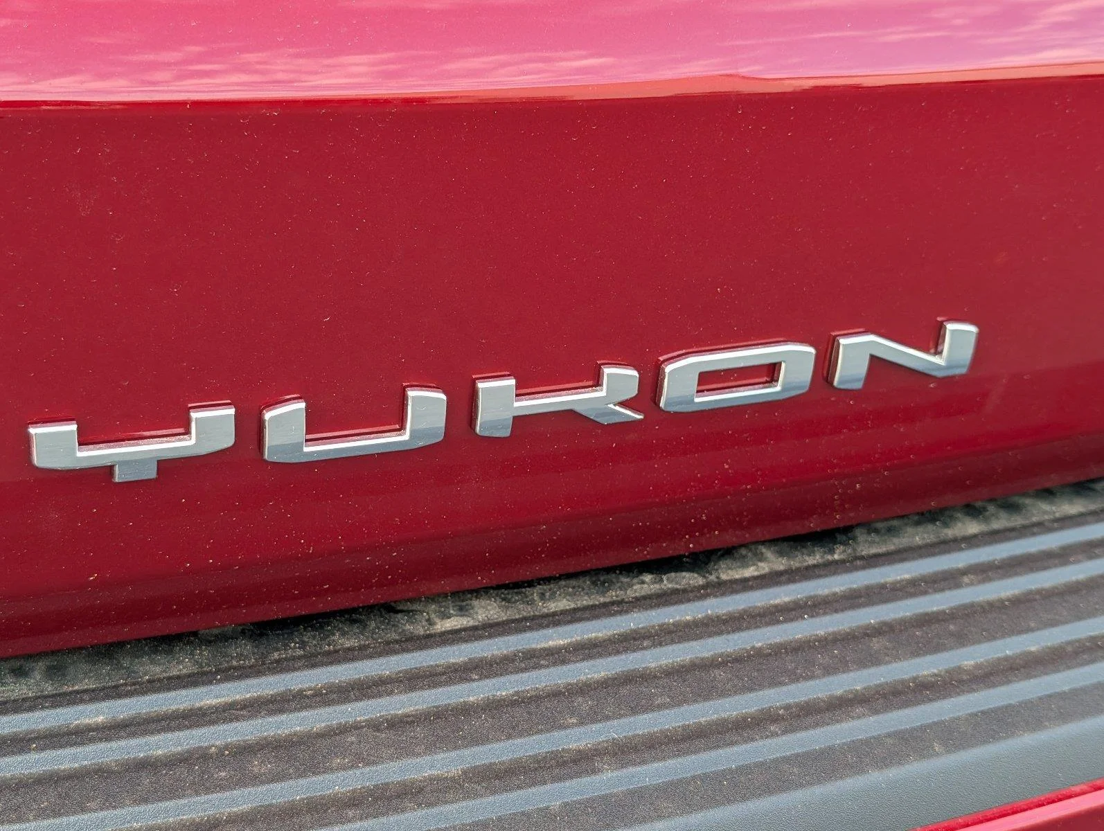 New 2026 Volcanic Red Tintcoat GMC Elevation image 6