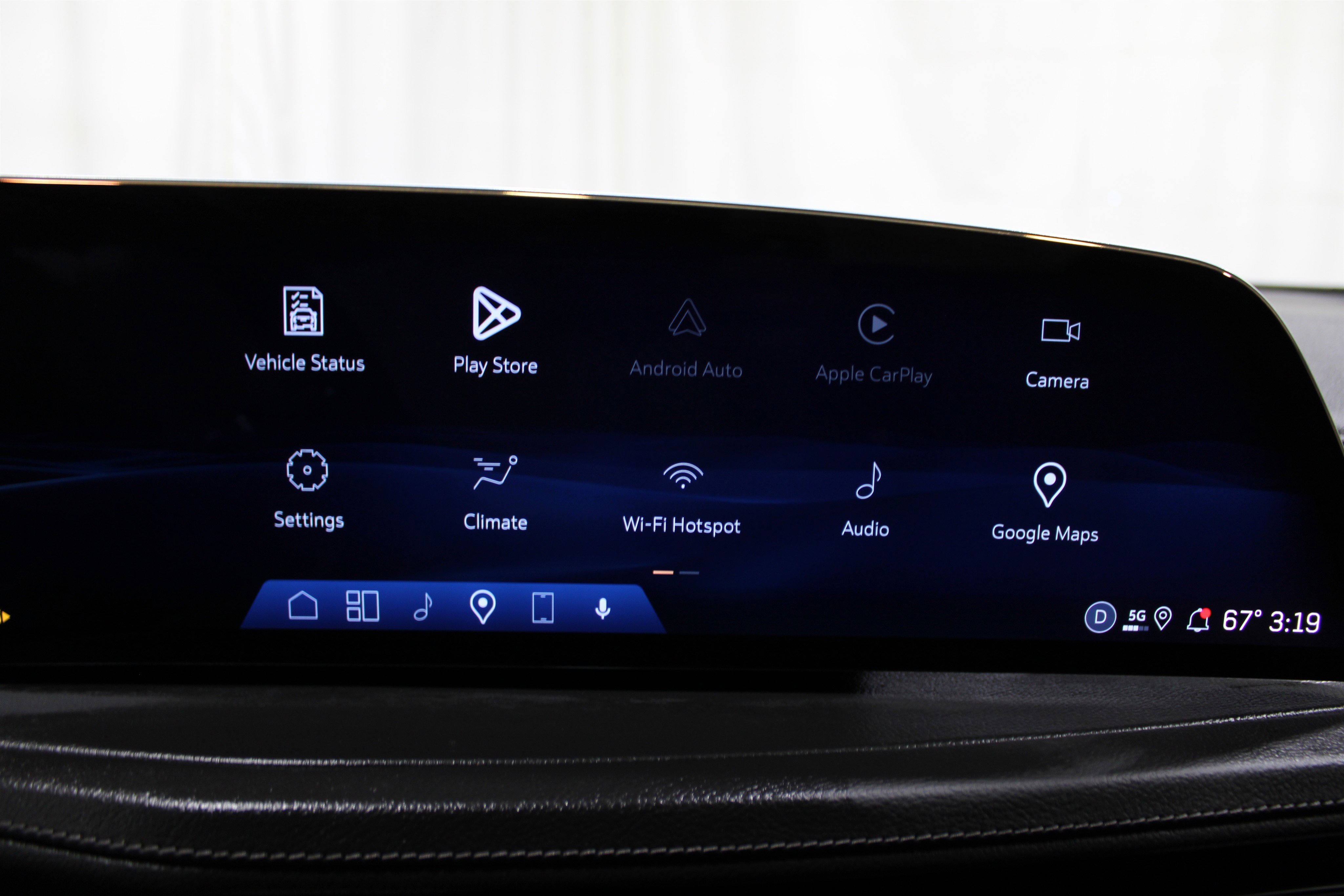 2025 Cadillac XT4 Premium Luxury photo 4