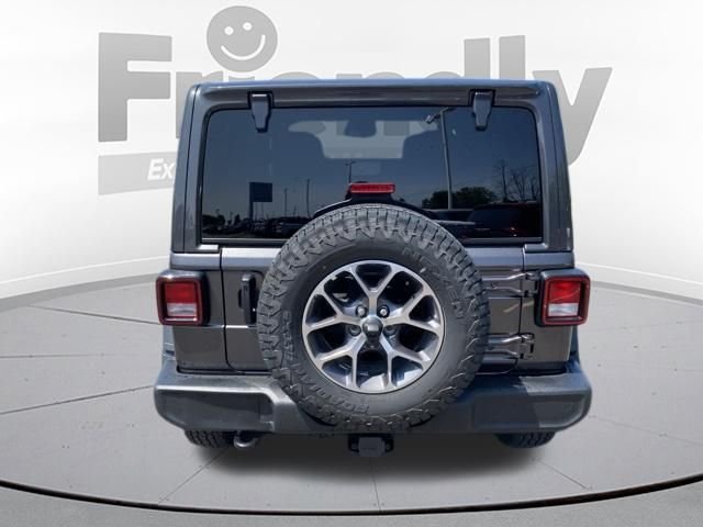 New 2026 Granite Crystal Metallic Clear-Coat Exterior Paint Jeep Sport S image 4