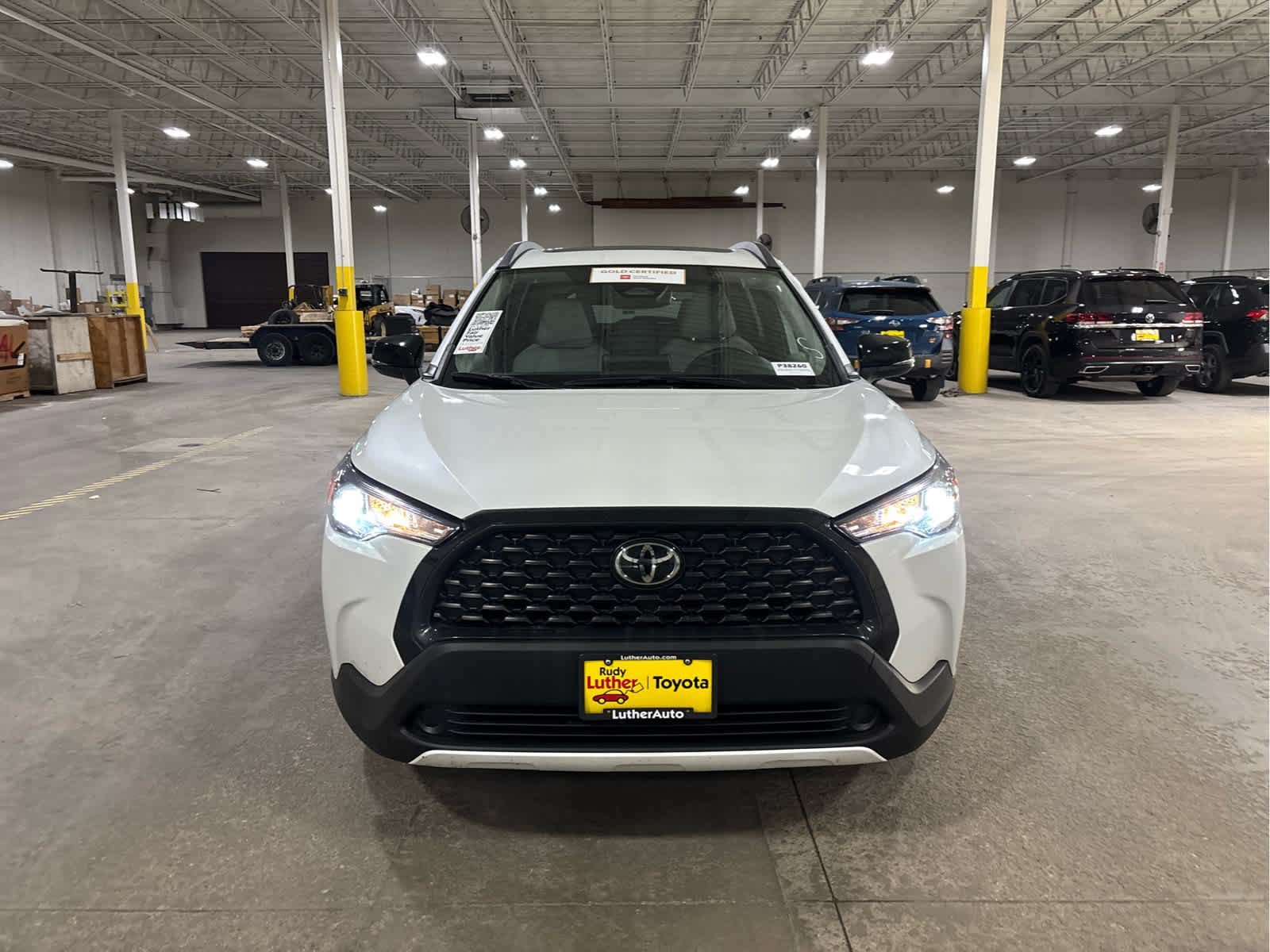 Used 2025 Wind Chill Pearl Toyota LE image 2