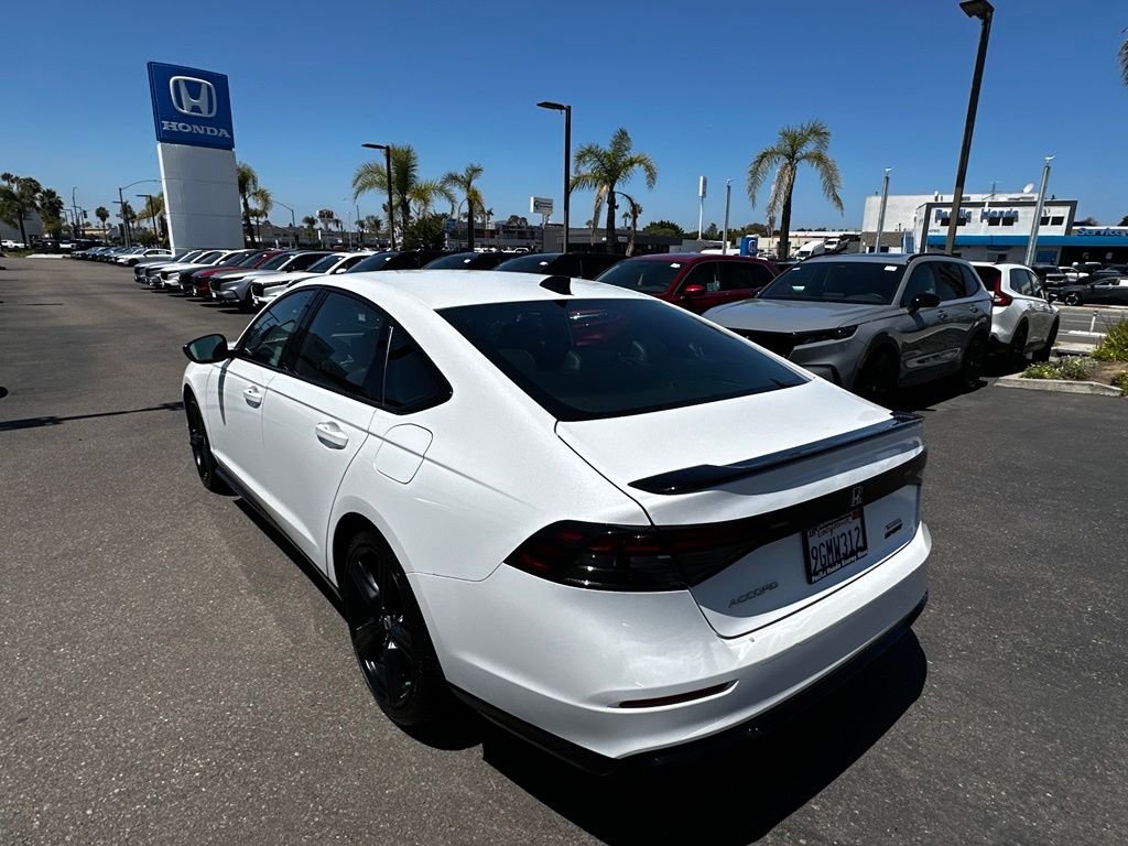 Used 2024  Honda LX image 6