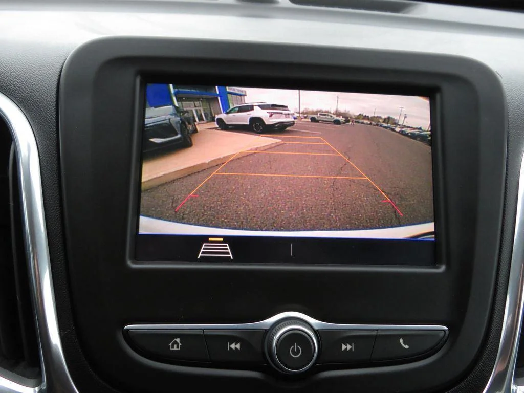 Used 2021 Summit White Chevrolet LT image 27