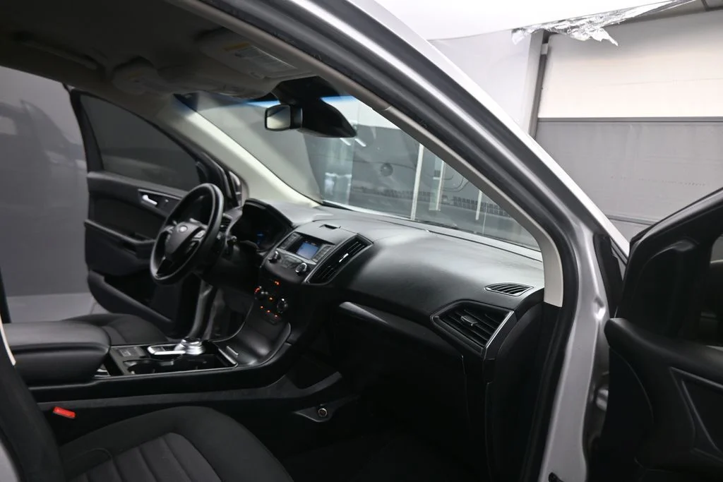 Used 2019 Silver Ford SE image 43