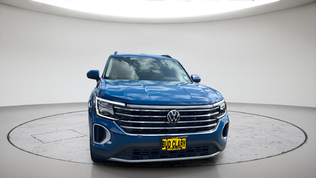 Used 2026 Blue Volkswagen SE image 4