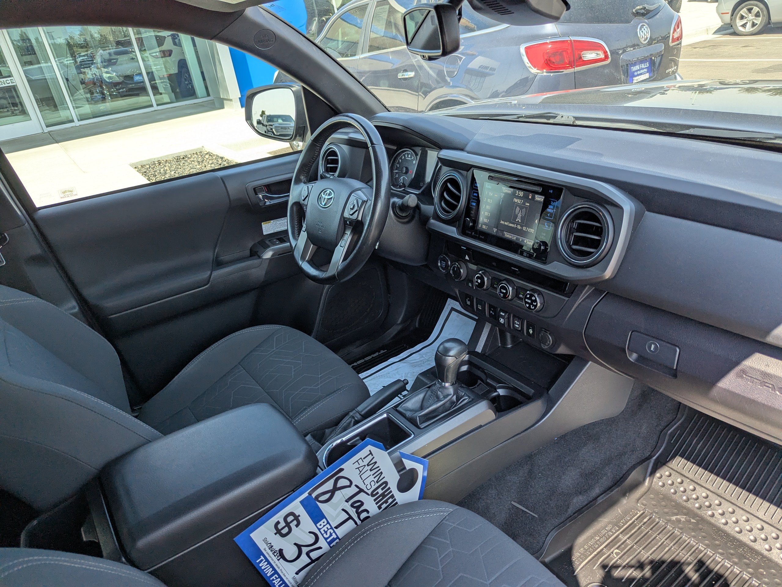 Used 2018  Toyota SR image 38
