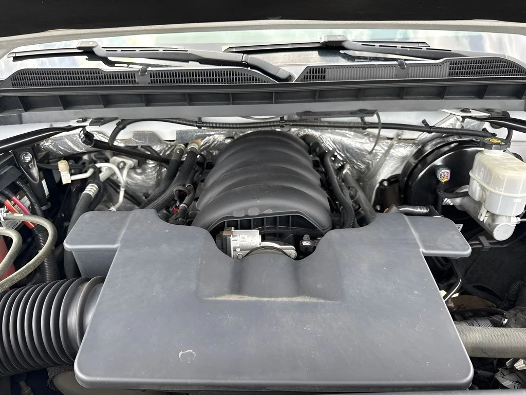 Used 2017 White Chevrolet 2LT image 33