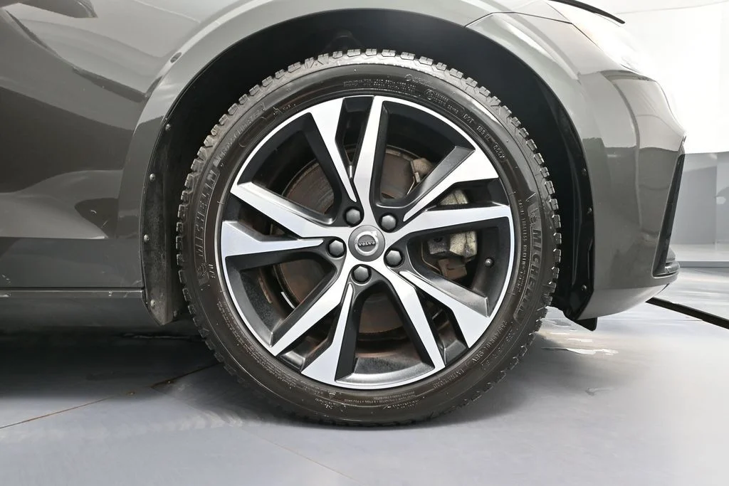 2022 Volvo S60 R-Design Expression - Photo 16