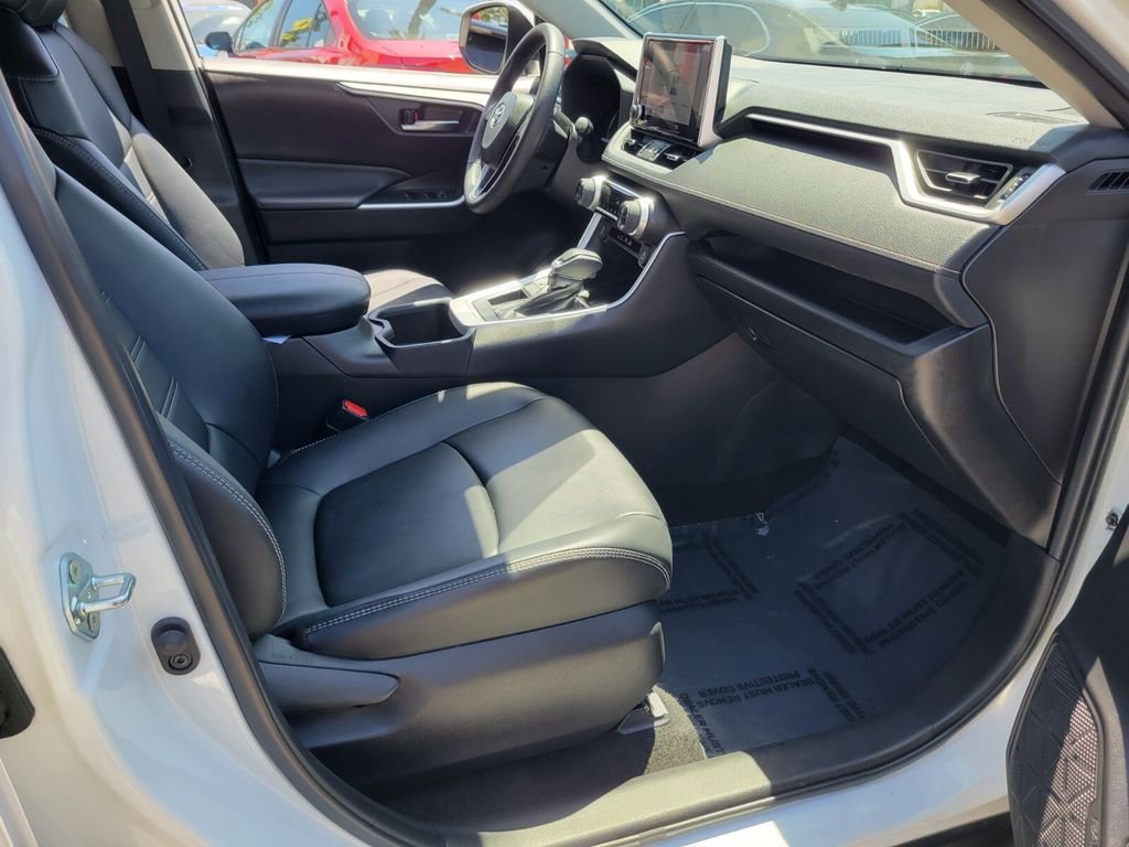 Used 2024 Beige Toyota XLE Premium image 16