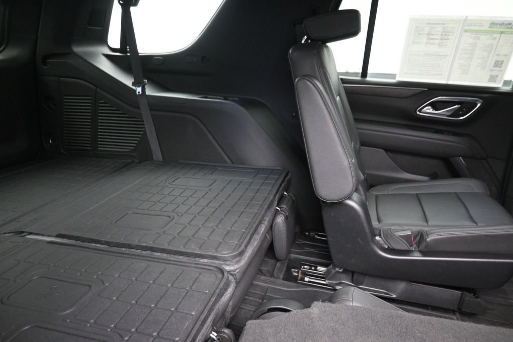 Used 2023 Red Chevrolet Z71 image 12