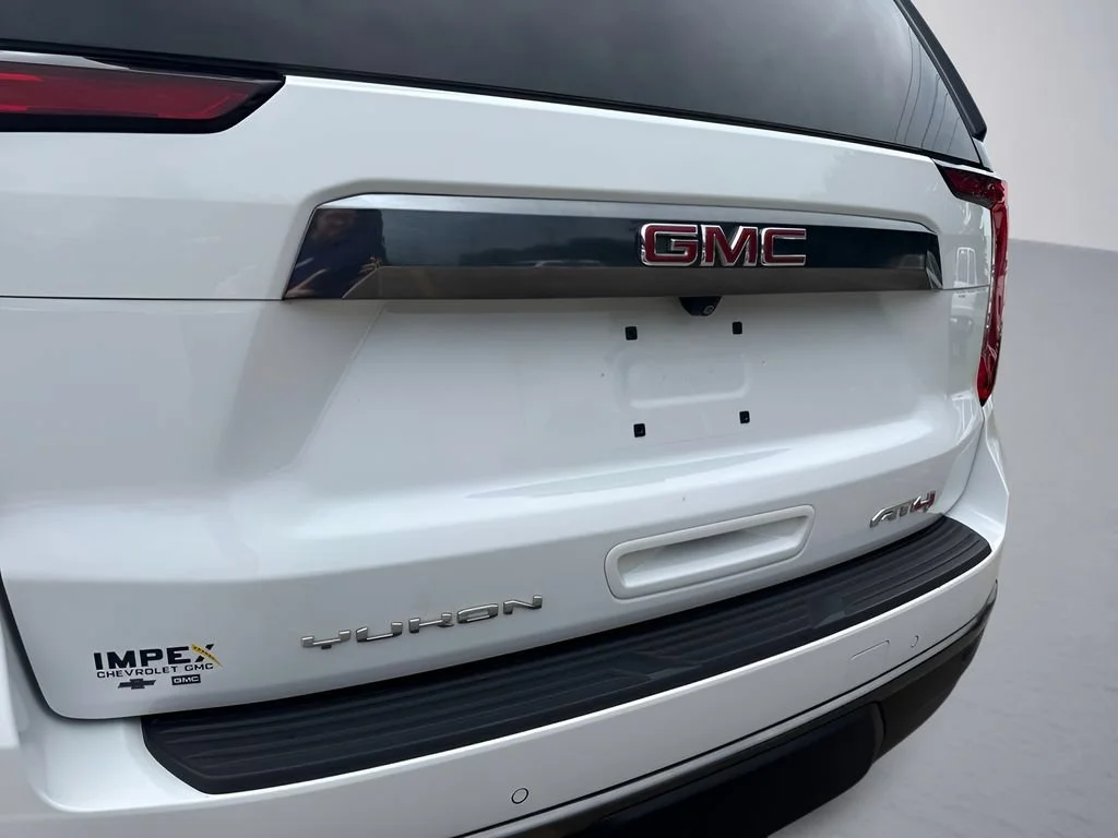 Used 2023 Summit White GMC AT4 image 38