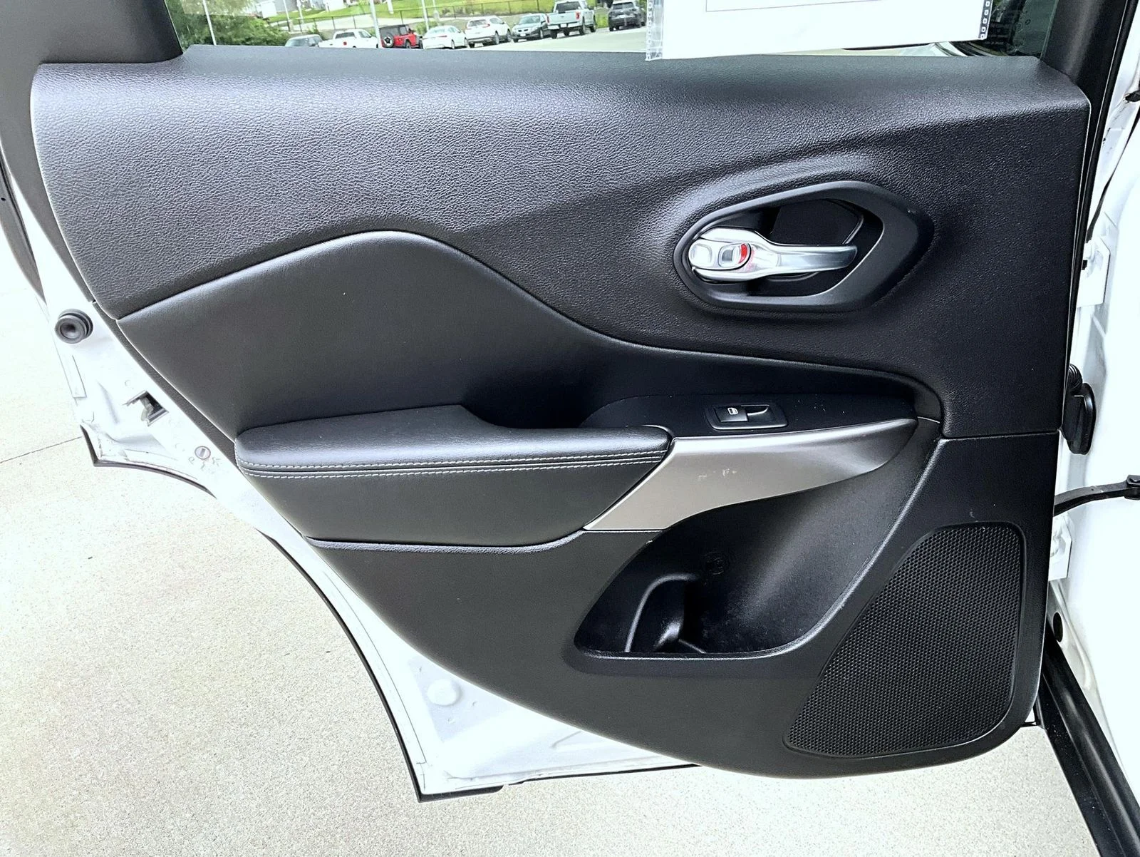 Used 2021 White Jeep Limited image 21