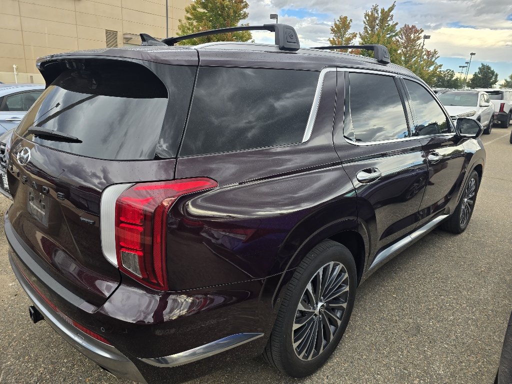 Used 2024 Sierra Burgundy Hyundai Calligraphy image 4