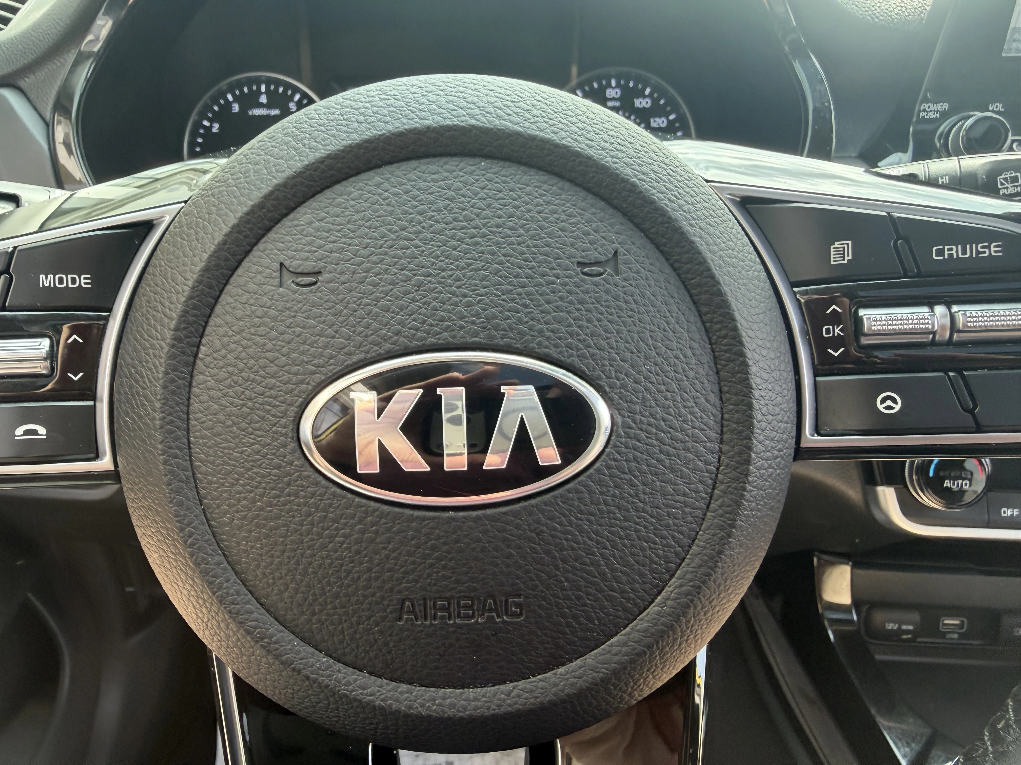 Used 2021 Starbright Yellow Kia SX image 35