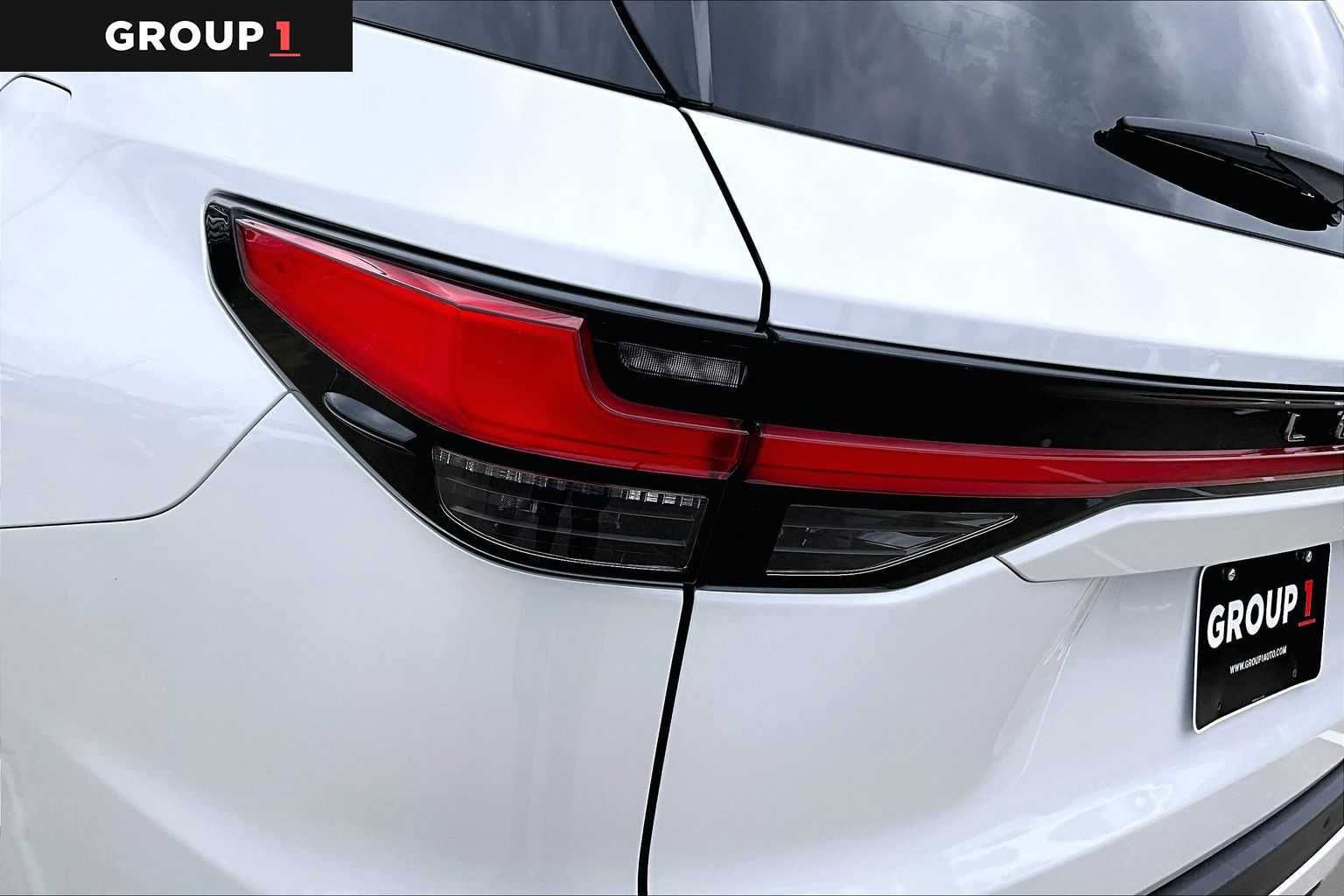Certified Used 2025 WIND CHILL PEARL Lexus Premium image 26