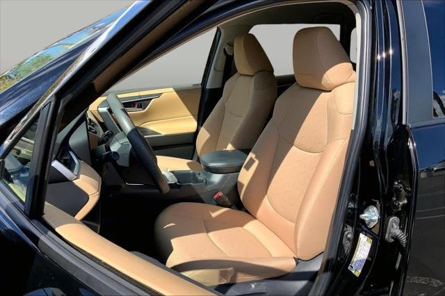 Certified Used 2025 ATTITUDE BLACK MC. Toyota  image 7