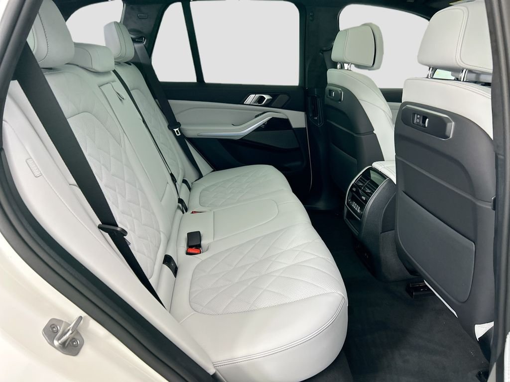 New 2026 Alpine White BMW xDrive50e image 21
