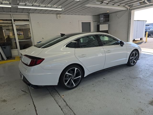 Used 2022 Gray Hyundai SEL Plus image 6