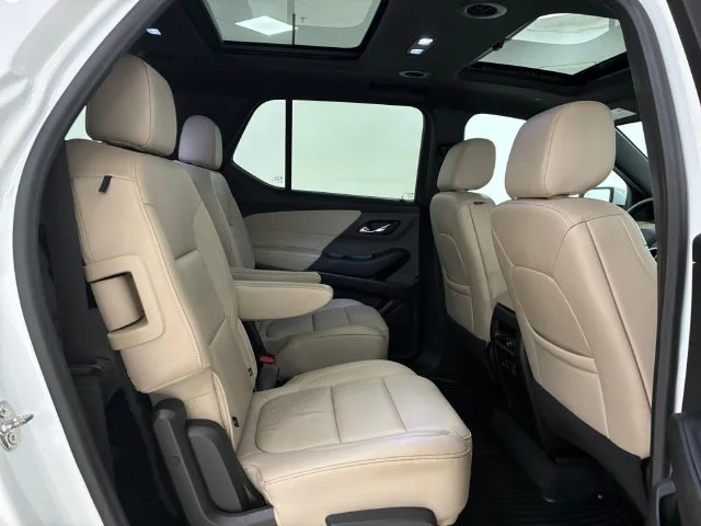 Used 2022 White Chevrolet LT Leather image 16