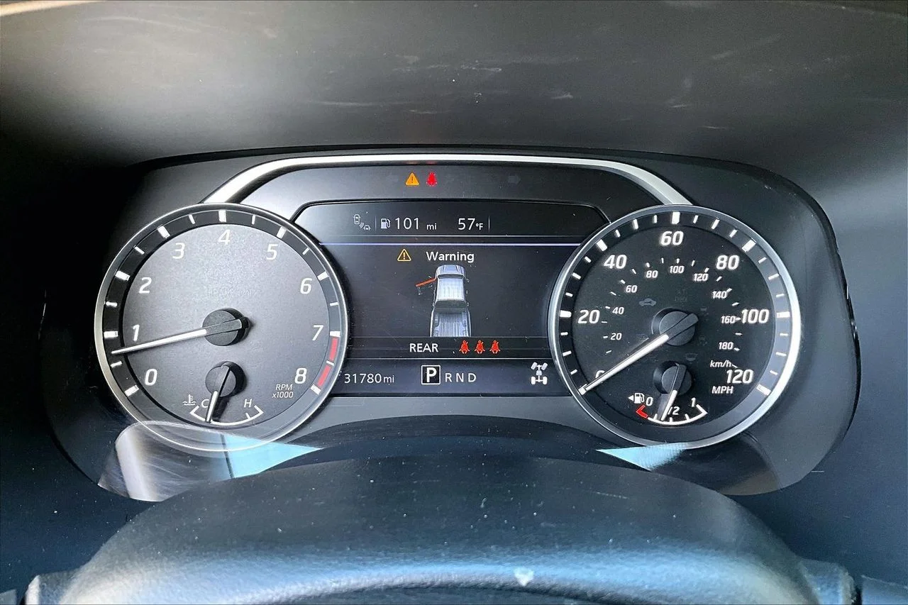 2024 Nissan Frontier SL - Photo 12