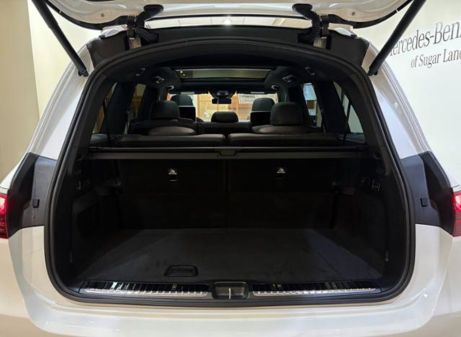 New 2026 Polar White Mercedes-Benz 4MATIC® image 62