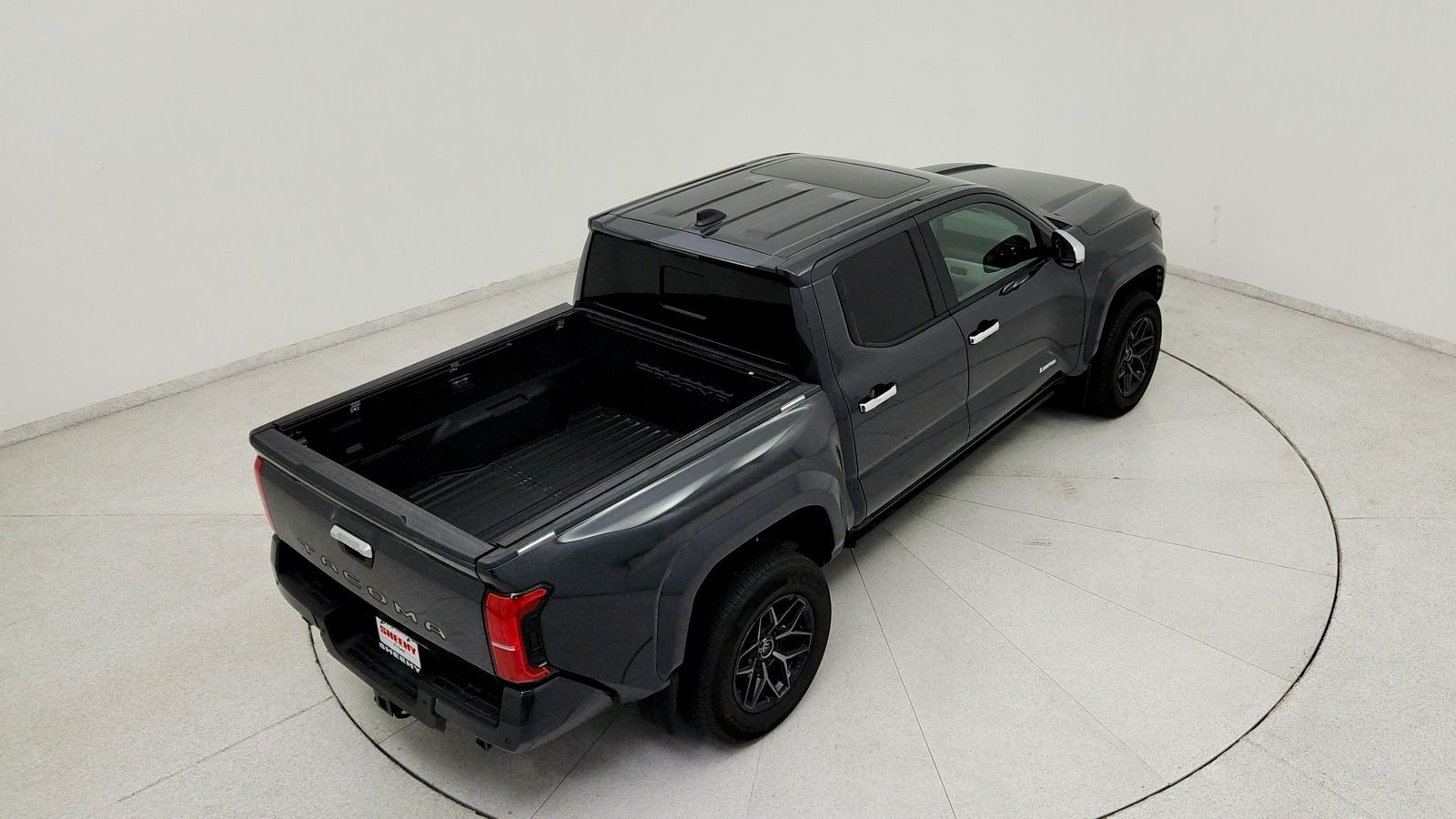 Used 2024  Toyota Limited image 19