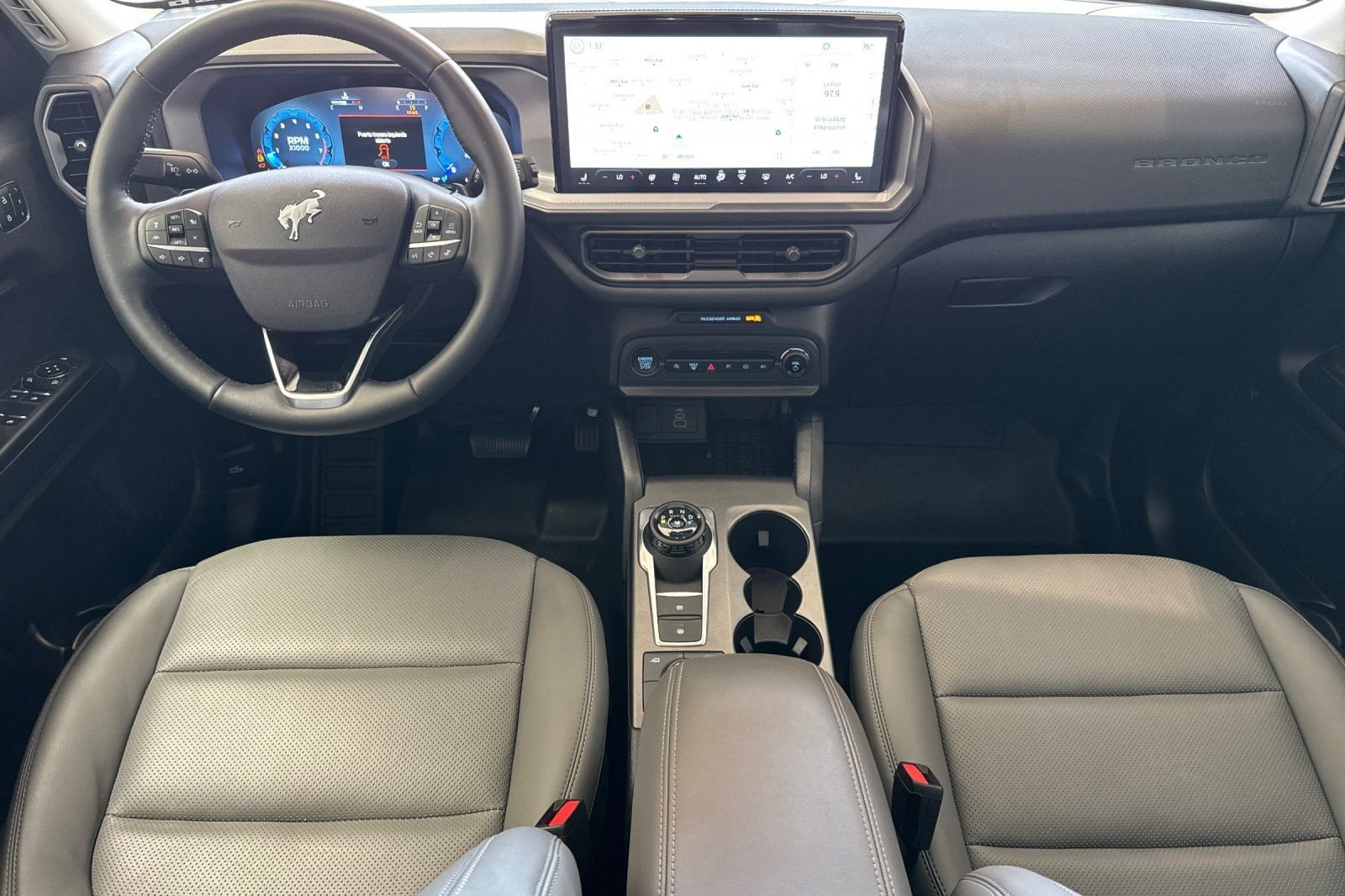 Used 2025 White Ford Badlands image 17