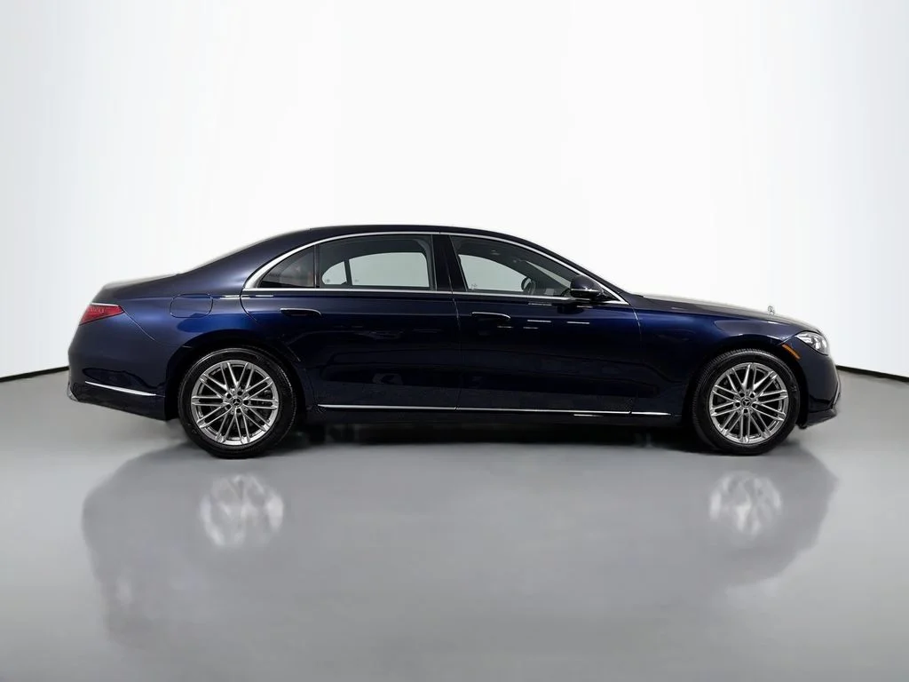 Used 2023 Blue Mercedes-Benz S 580 image 4