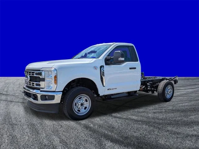 2026 Ford F-350 Super Duty Chassis Cab XL - Photo 8