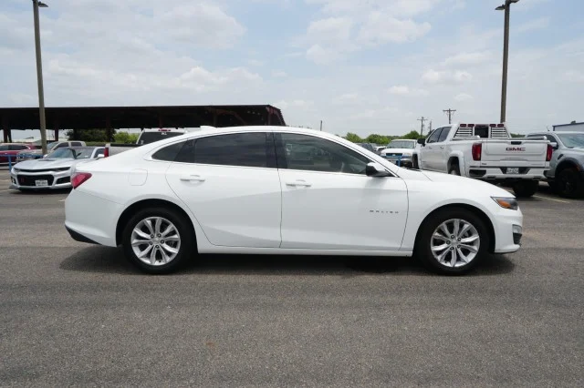 Used 2022  Chevrolet LT image 4