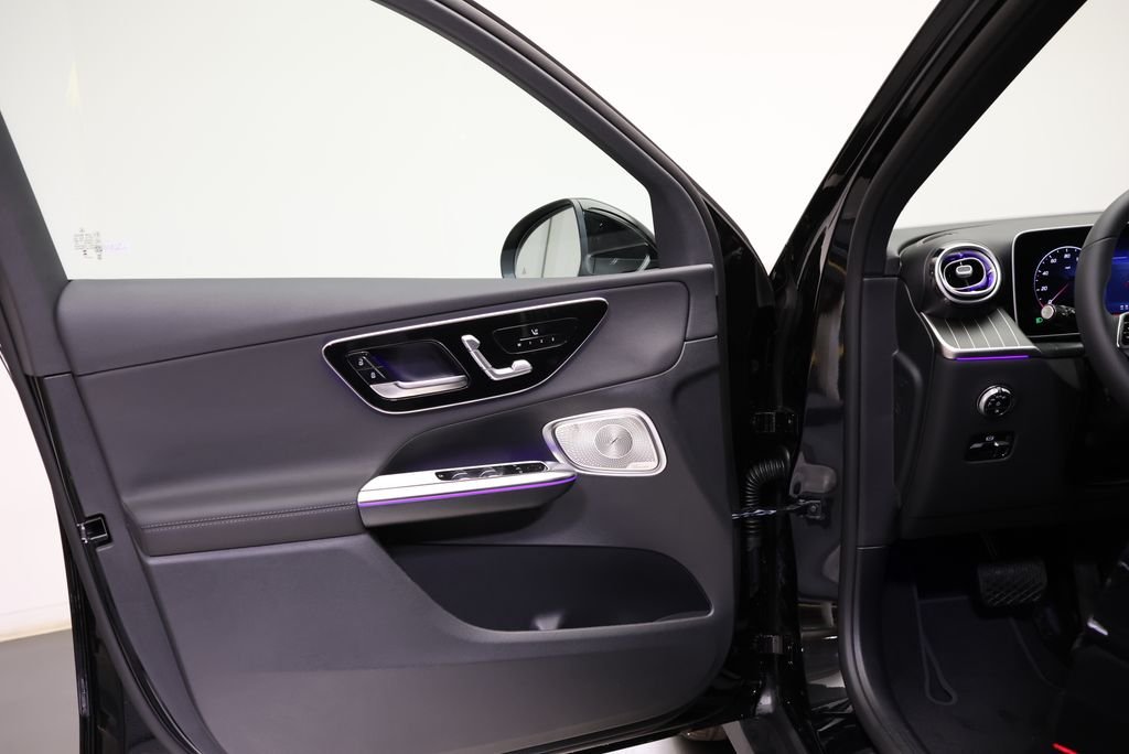 New 2026 Black Mercedes-Benz GLC 300 image 30