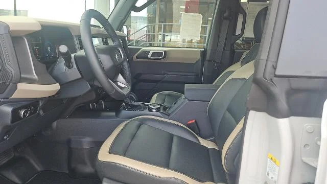 New 2026 Avalanche Gray Ford Big Bend 4-Dr 4WD image 29