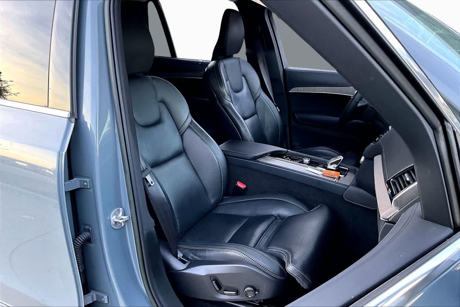 Used 2023 Thunder Grey Metallic Volvo Ultimate image 8