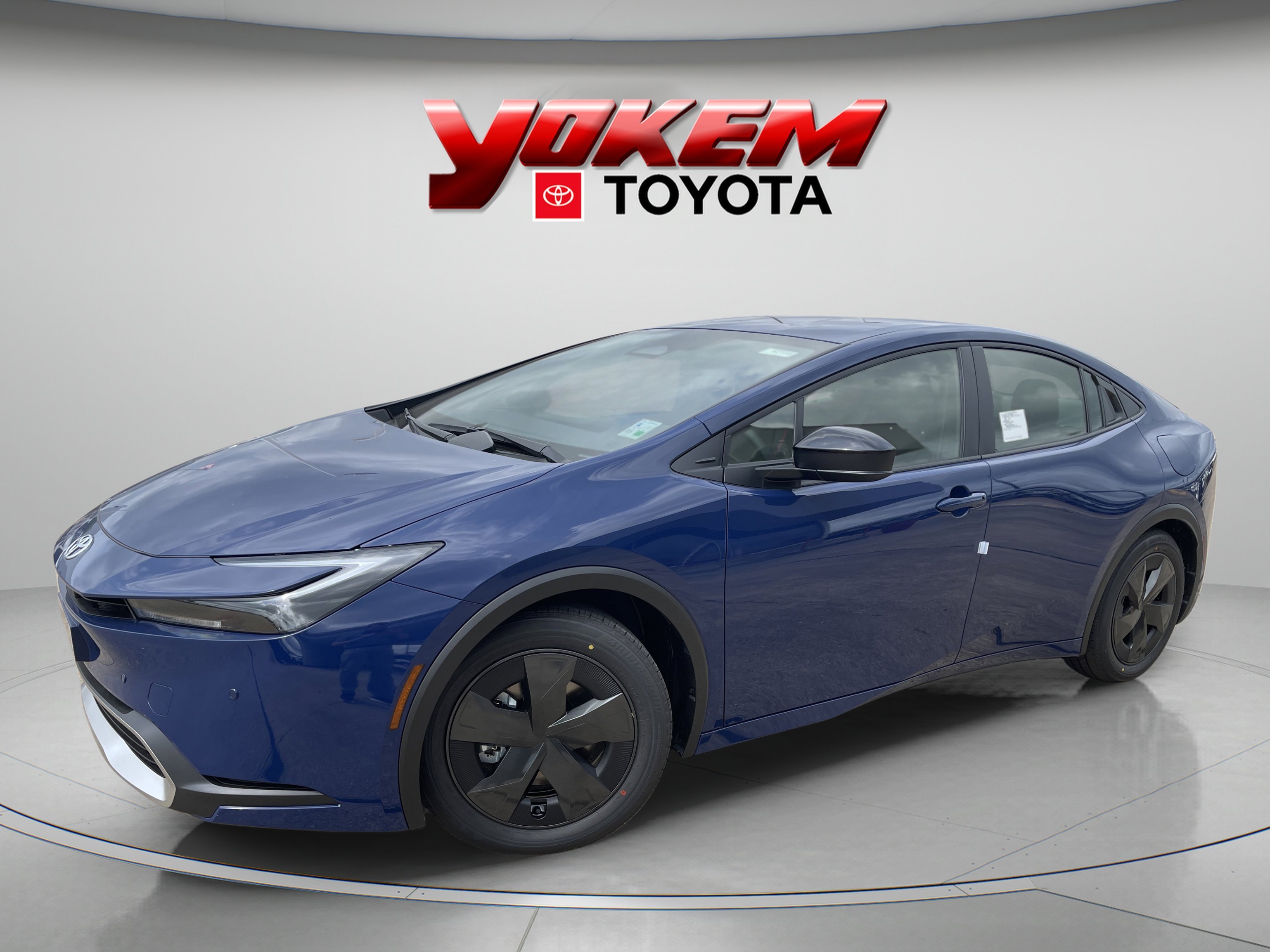 2026 Toyota Prius SE's photo