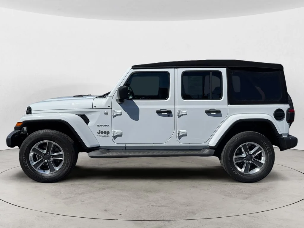 Used 2021 White Jeep Unlimited Sahara image 4