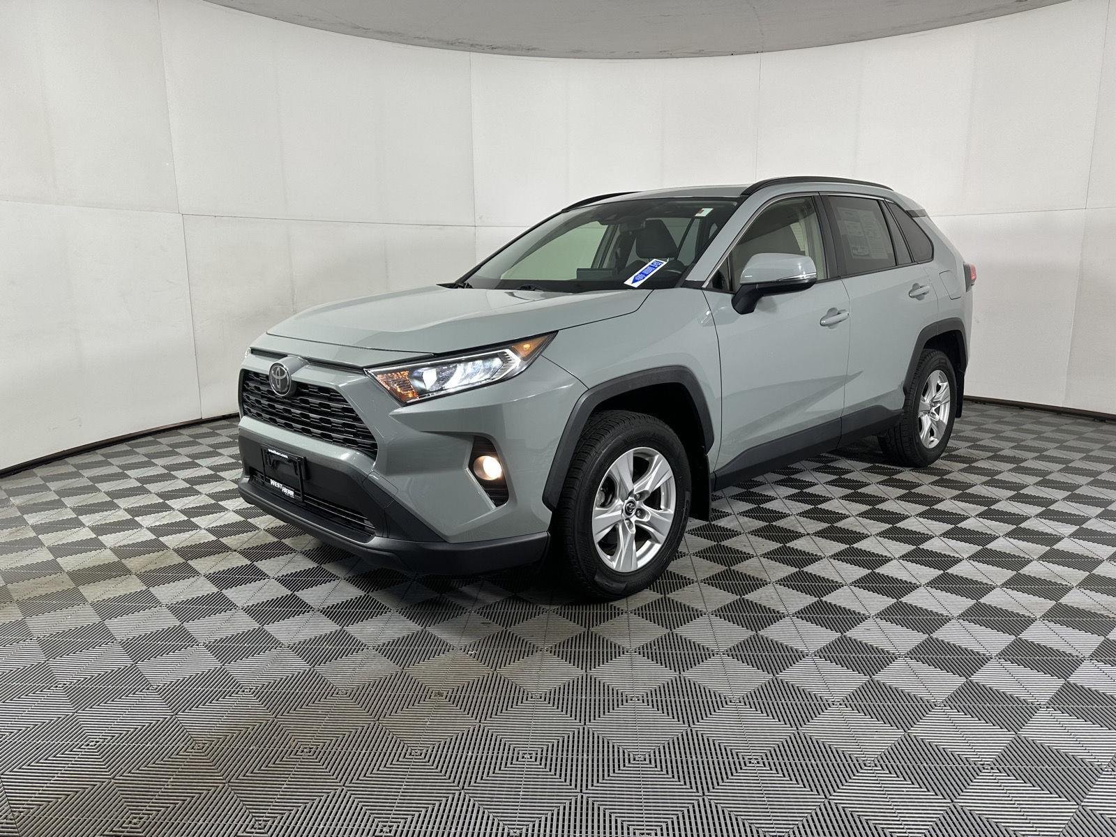 Used 2019 Lunar Rock Toyota XLE image 4