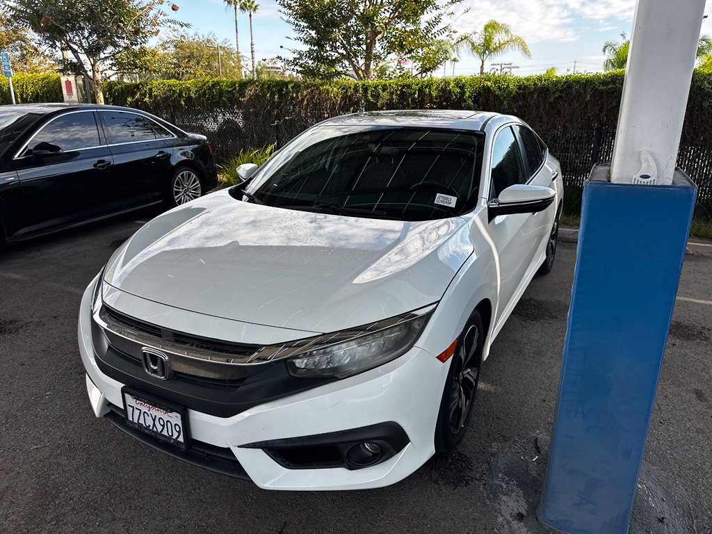Used 2017 White Orchid Pearl Honda Touring image 12