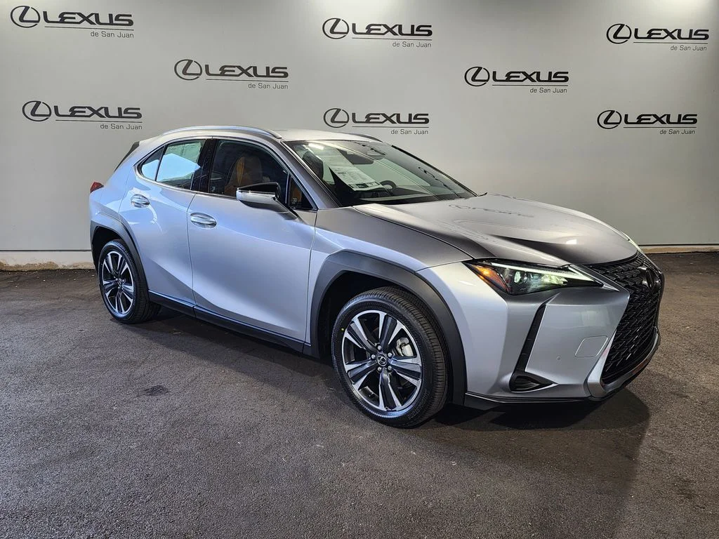 New 2026 Silver Lexus 300h image 3