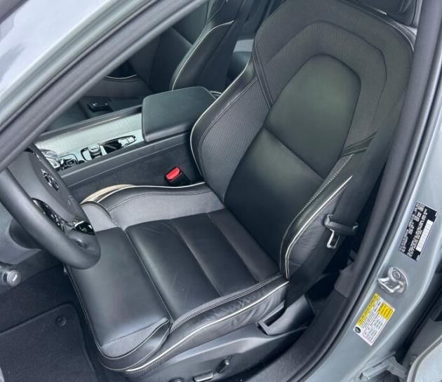 Used 2024 Gray Metallic Volvo Ultimate image 6
