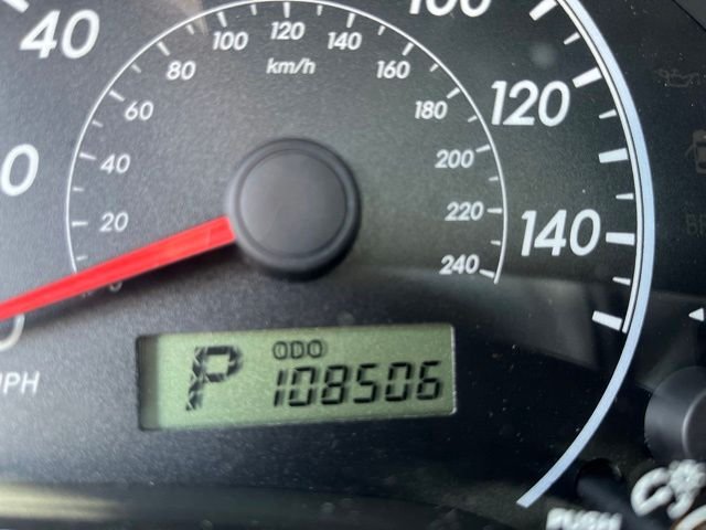 Used 2009 Silver Toyota  image 14