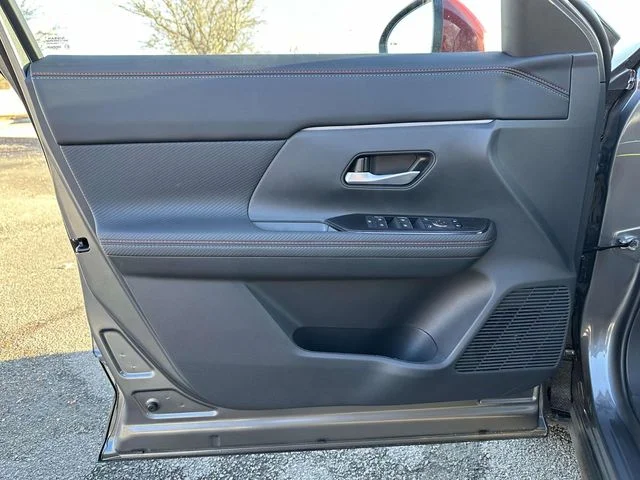 2026 Nissan KICKS SR - Photo 14