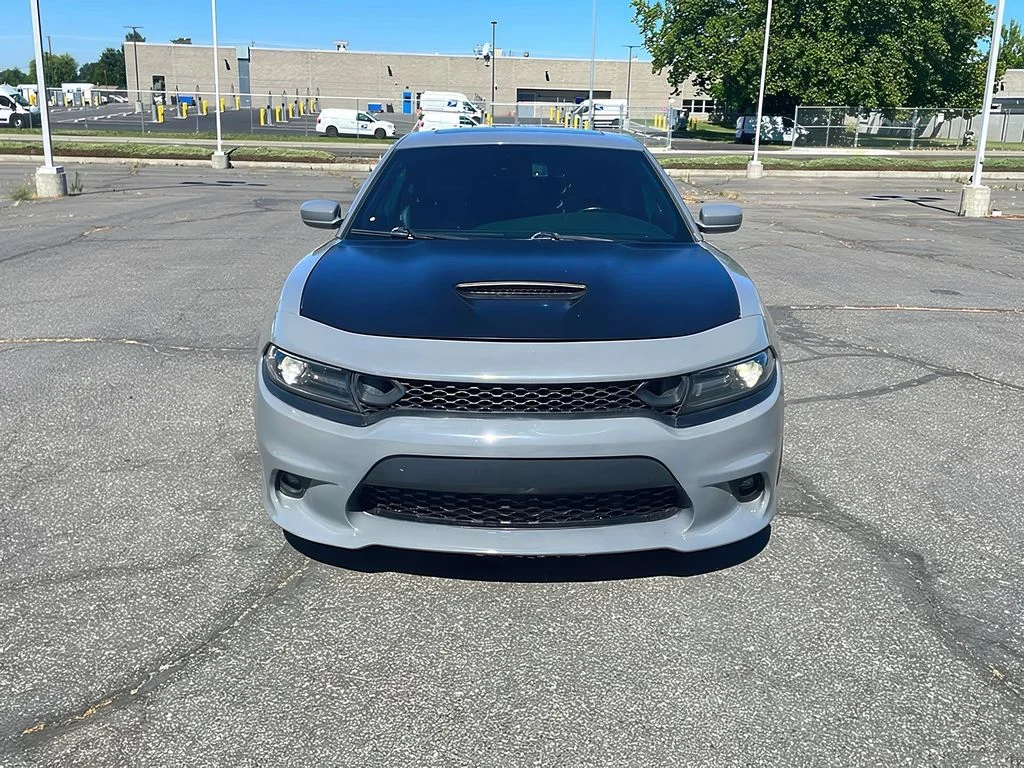 Used 2018 Destroyer Gray Clearcoat Dodge R/T Scat Pack image 2