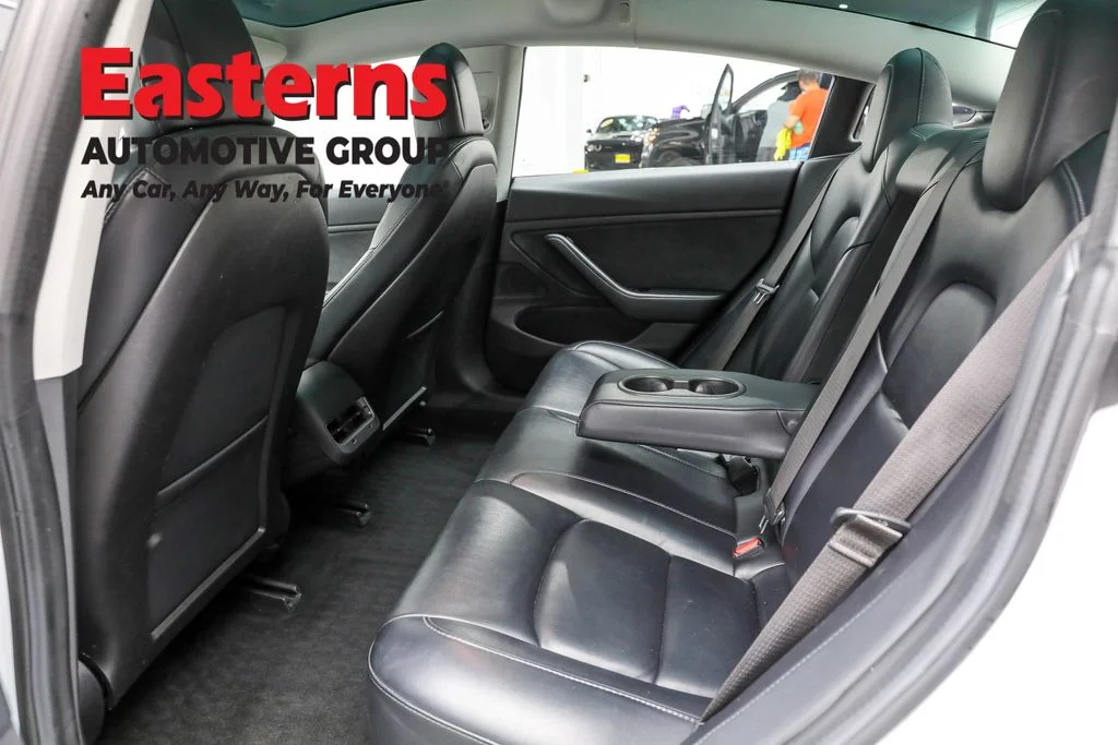 Used 2018 White Tesla Long Range image 19