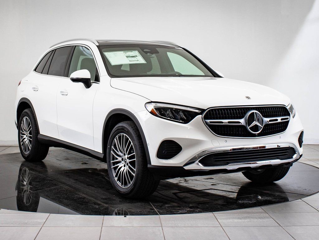 Certified Used 2025 Polar White Mercedes-Benz GLC 300 image 12