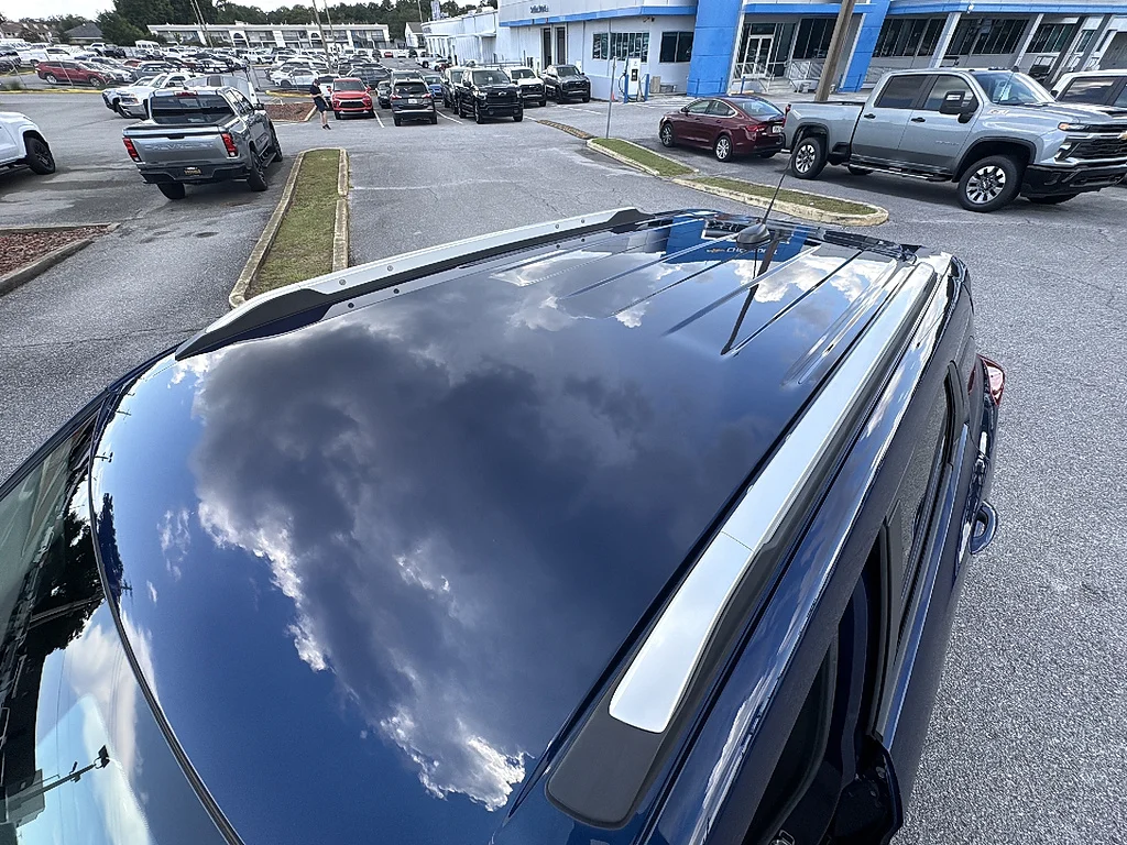 Used 2023 Blue Glow Metallic Chevrolet  image 14