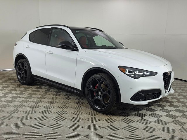 2024 Alfa Romeo Stelvio Veloce