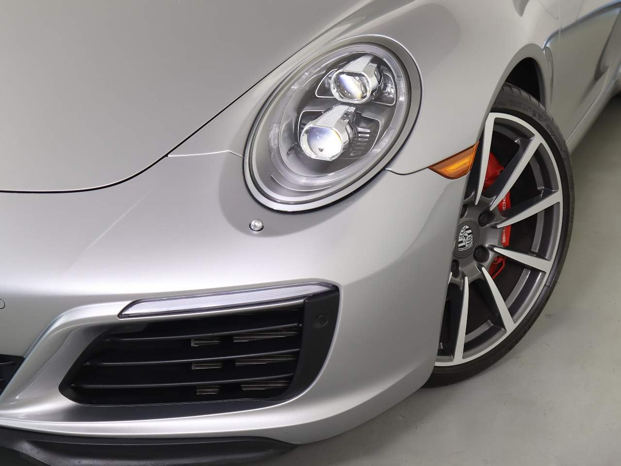 Used 2017 Silver Metallic Porsche Carrera S image 12